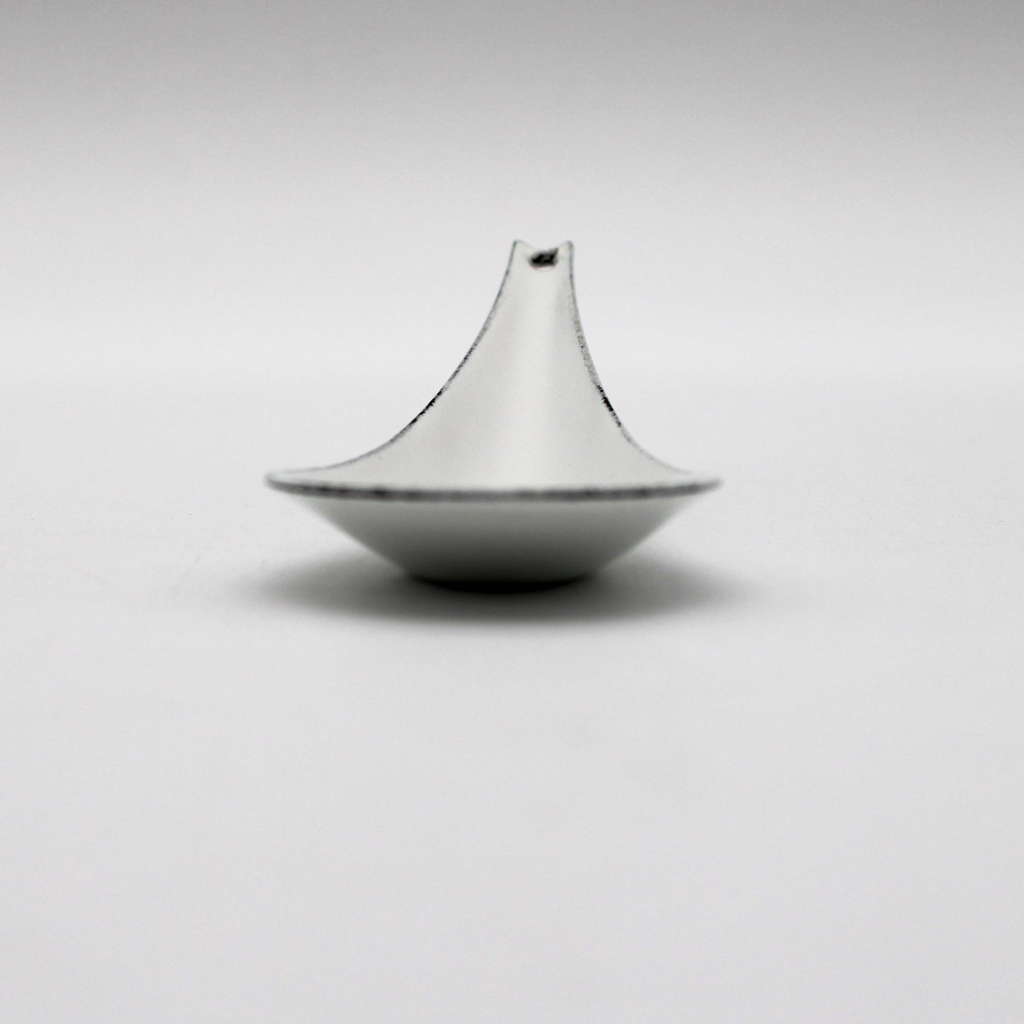 Enamel Renget White