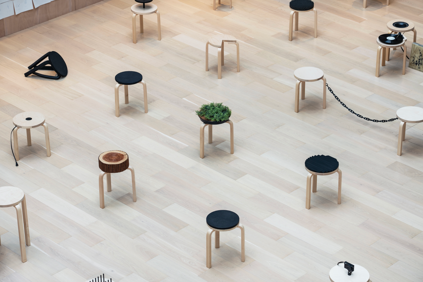 Hackability of the Stool_NO.2 MINI DESK