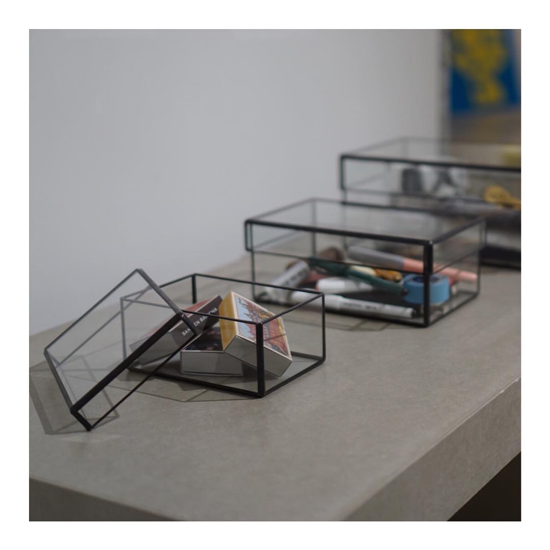 GLASS BOX-M