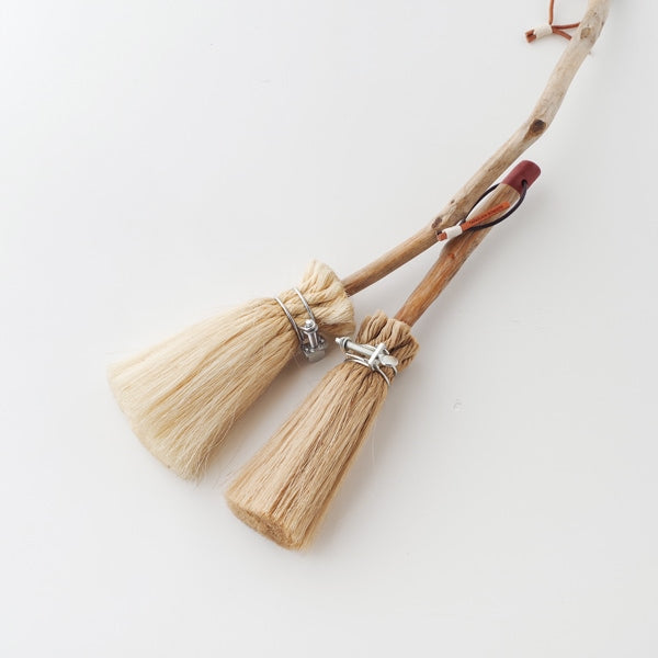Driftwood and Rope Broom BEIGE