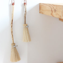 Driftwood and Rope Broom BEIGE