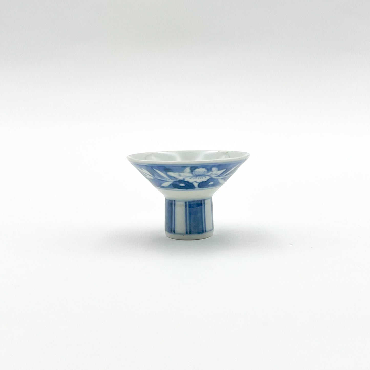 VINTAGE Pedestal Sake Cup B