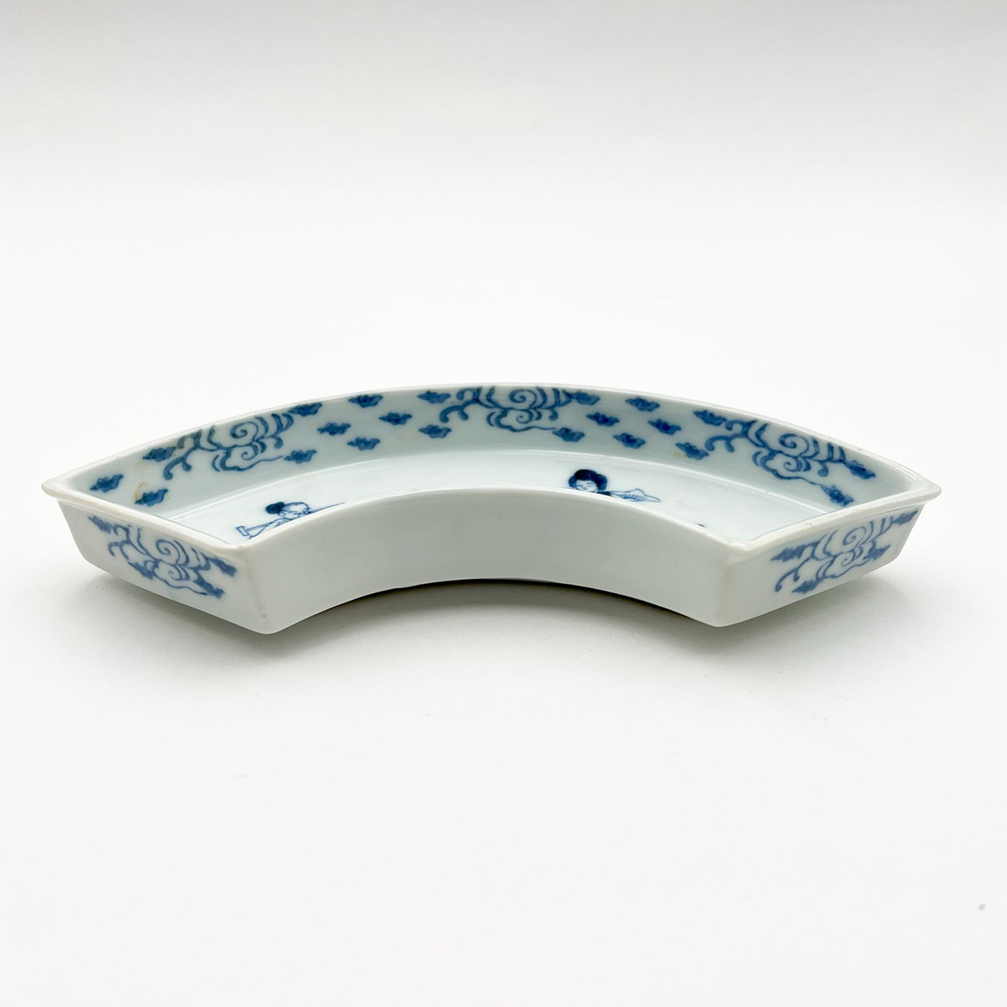 VINTAGE Medium Plate A