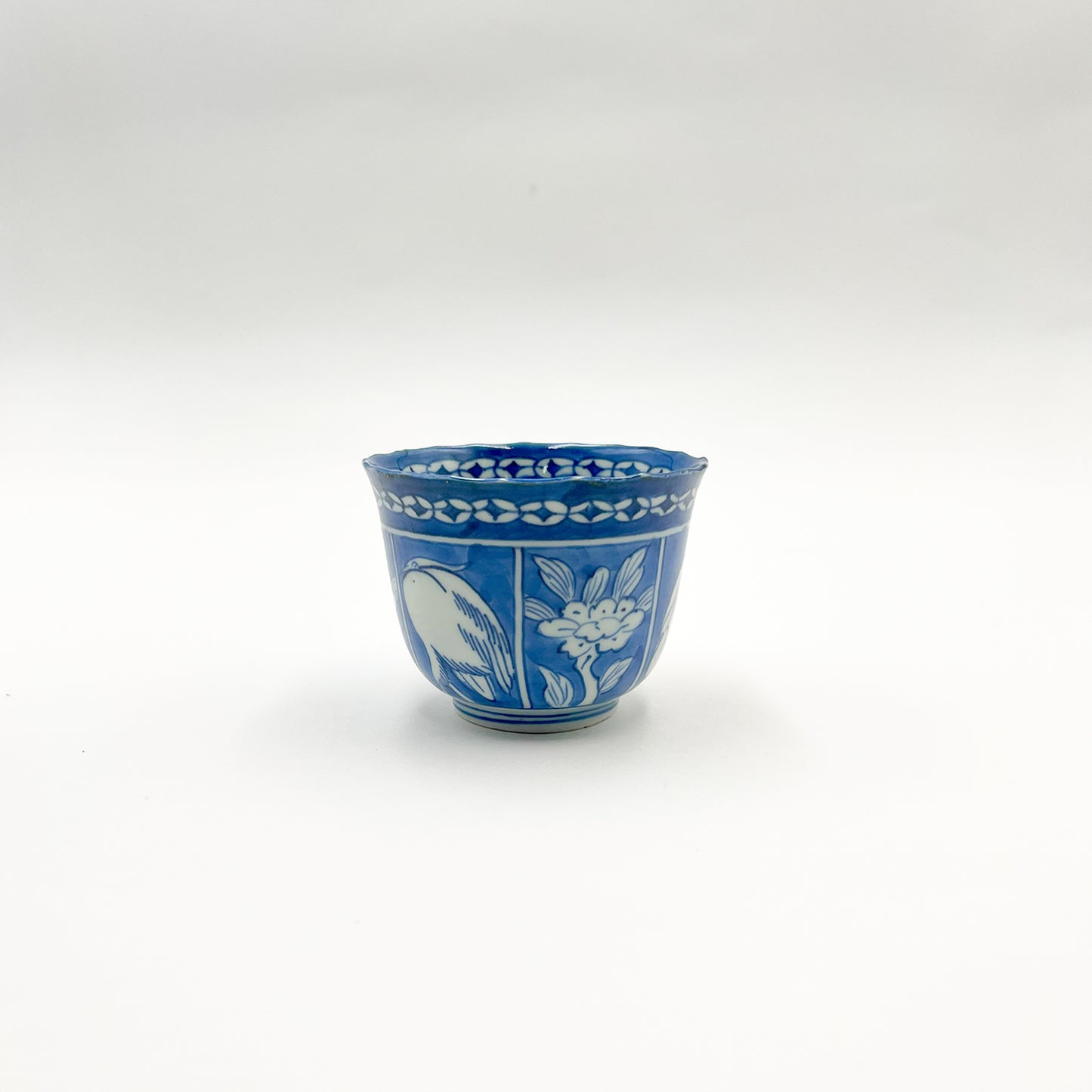 VINTAGE Tea Cup A