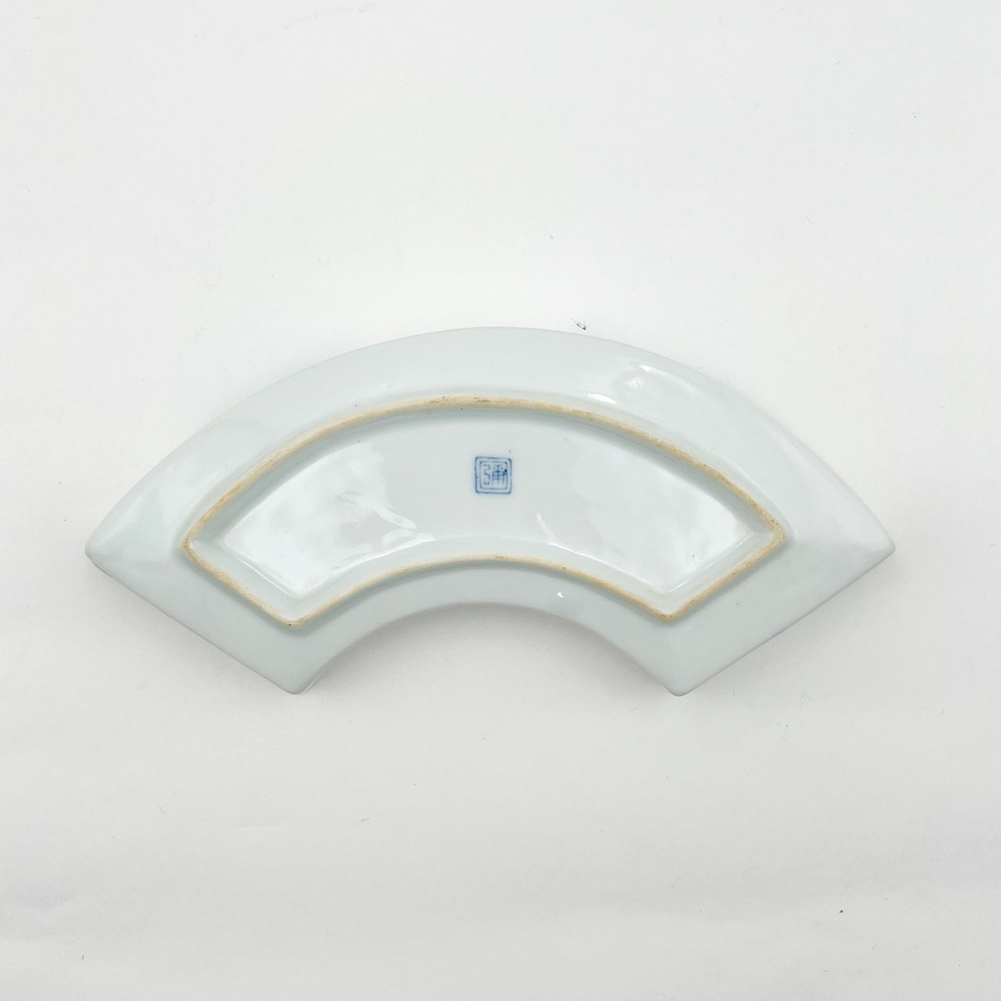 VINTAGE Medium Plate A