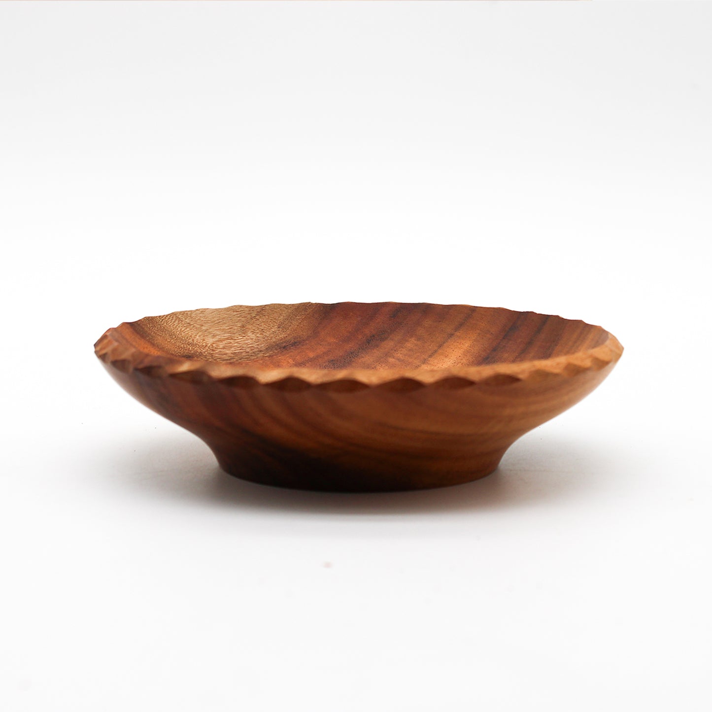 Radiant Halo Cut Plate_Yuriko Nishiishigaki