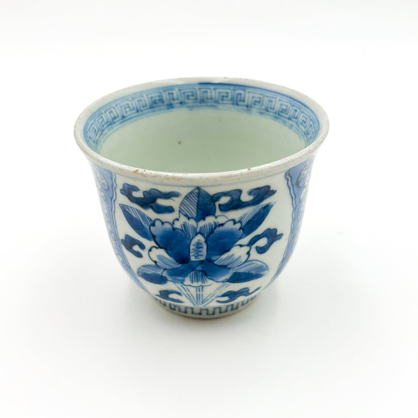 VINTAGE Tea Cup E