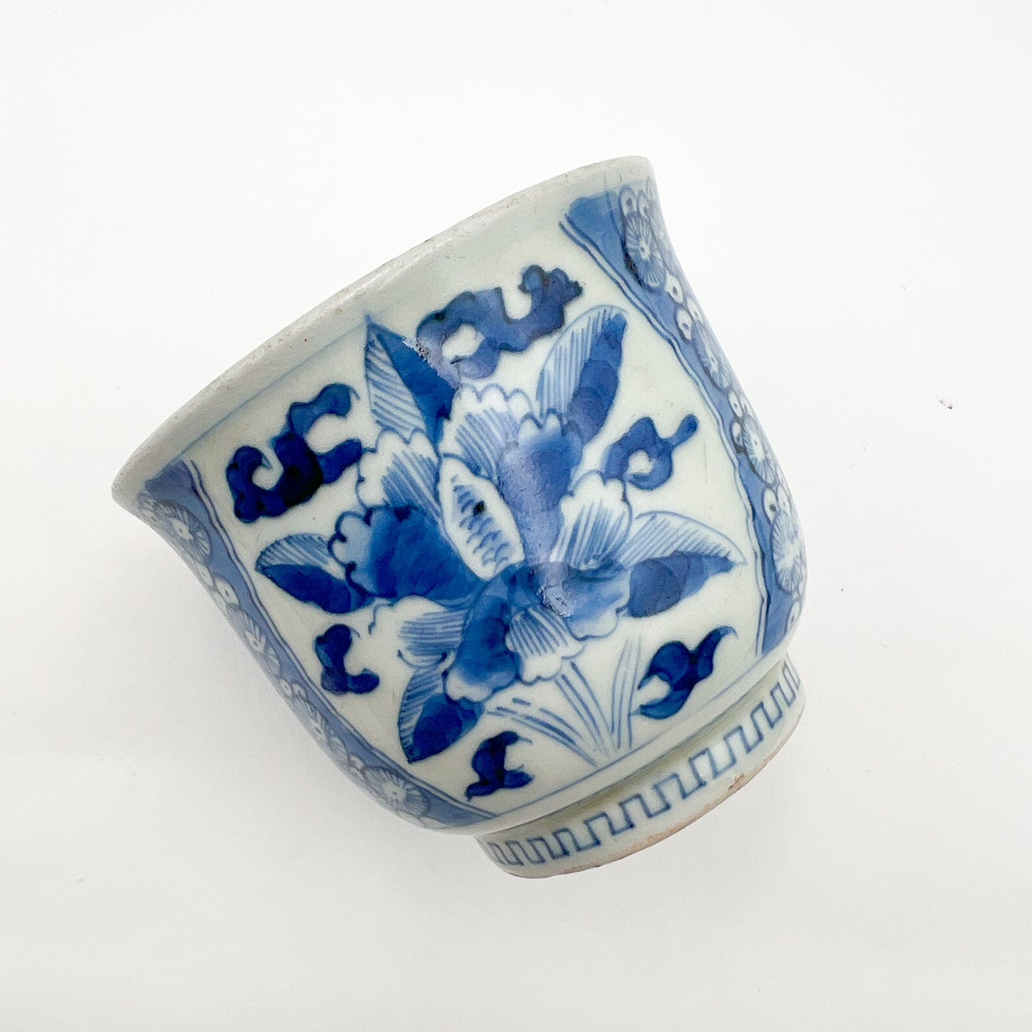 VINTAGE Tea Cup E