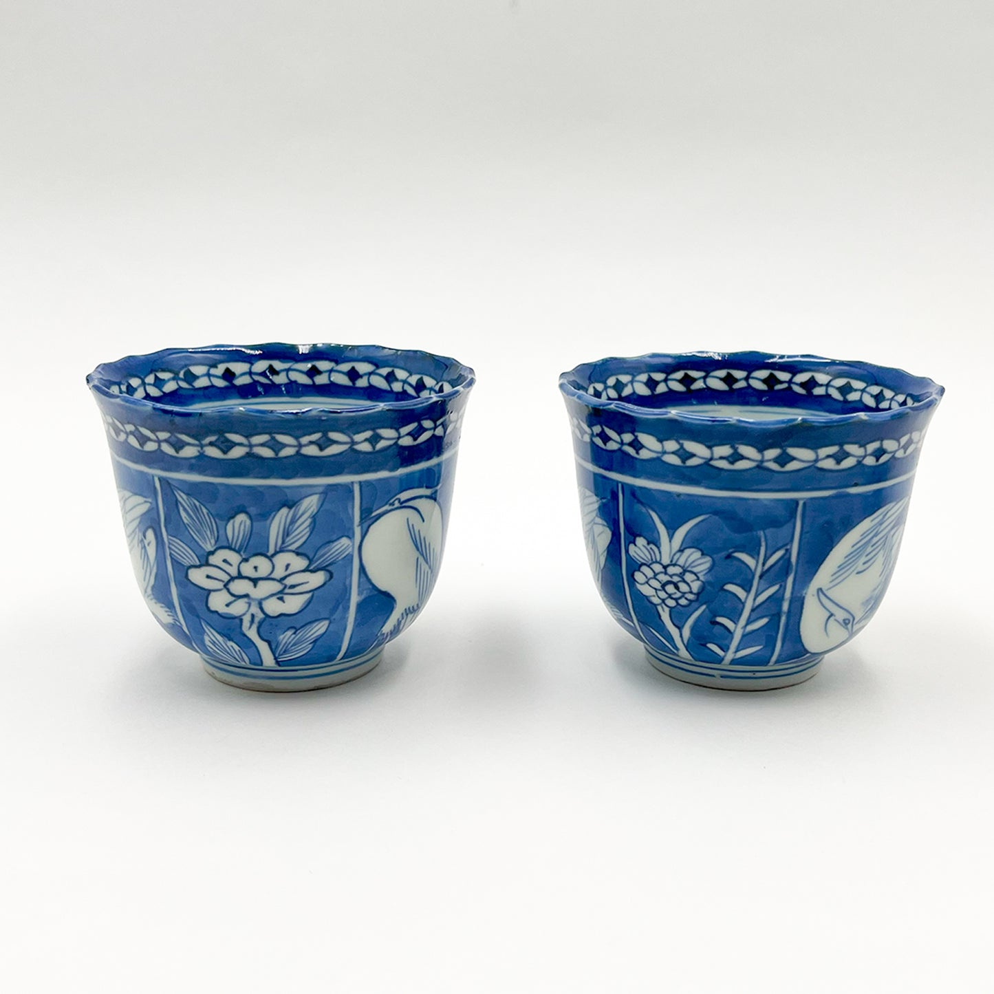 VINTAGE Tea Cup A