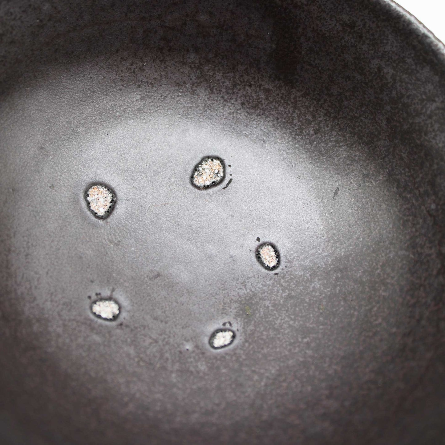 Black glaze rice bowl 57A_Kanata Shisama