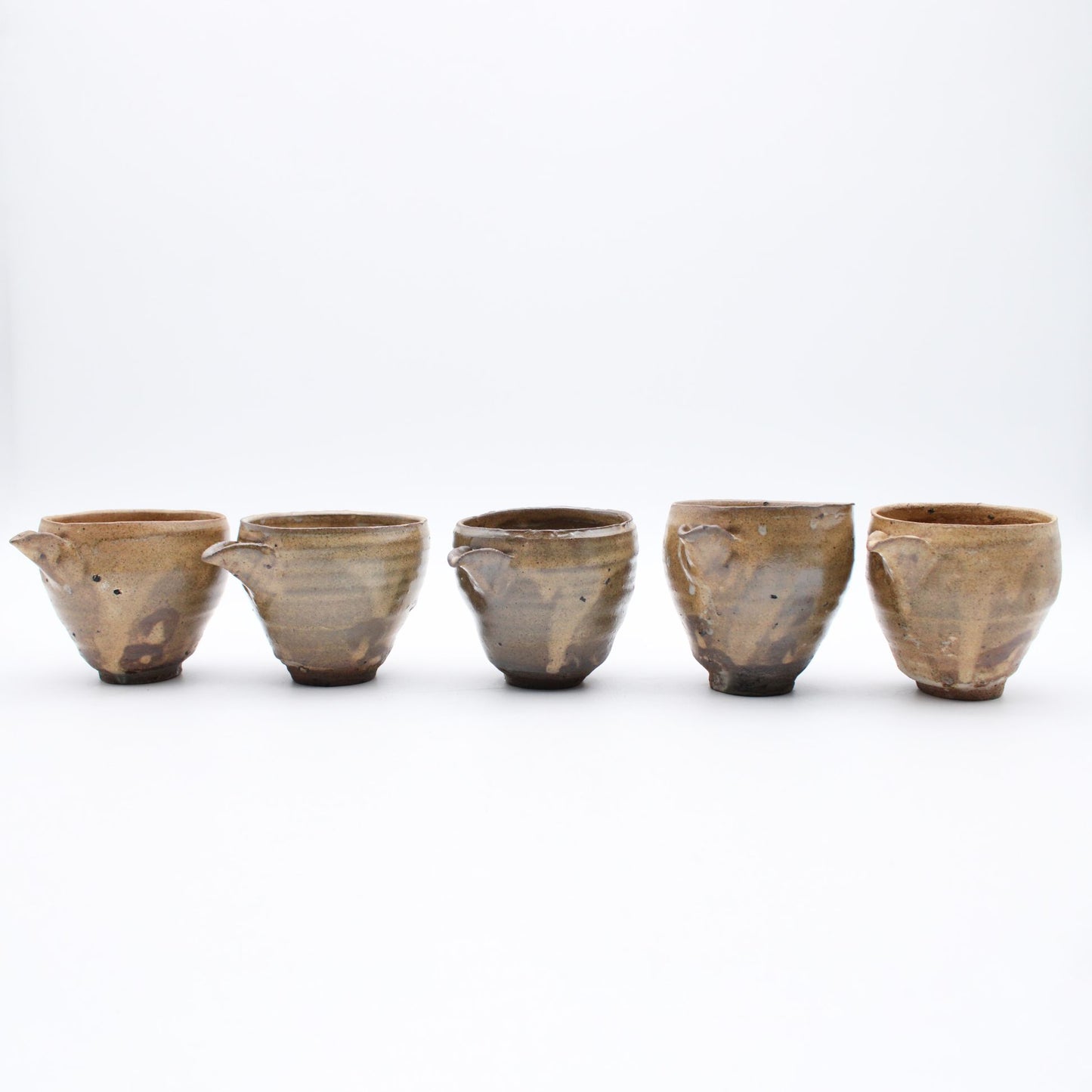 Kohiki Lipped bowl 606_Yoshio Kangawa