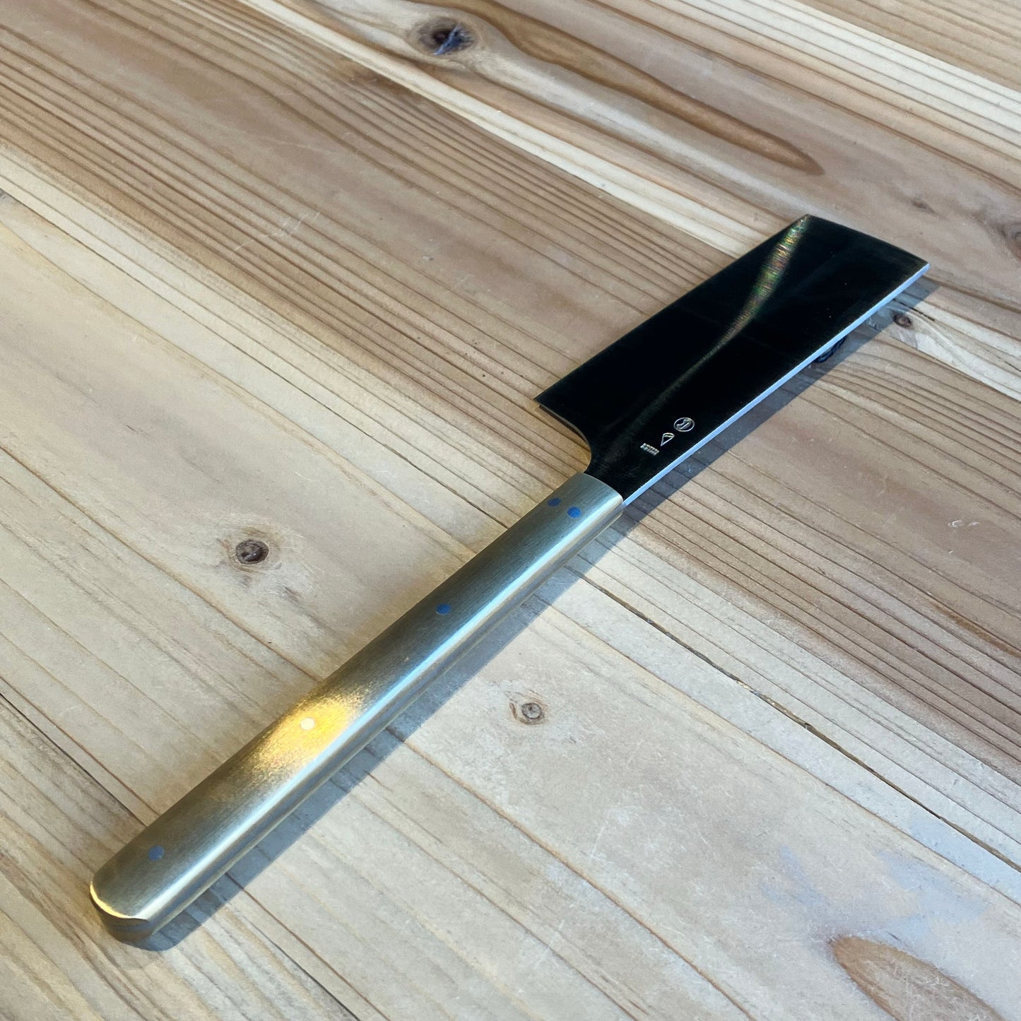 Cheese knife