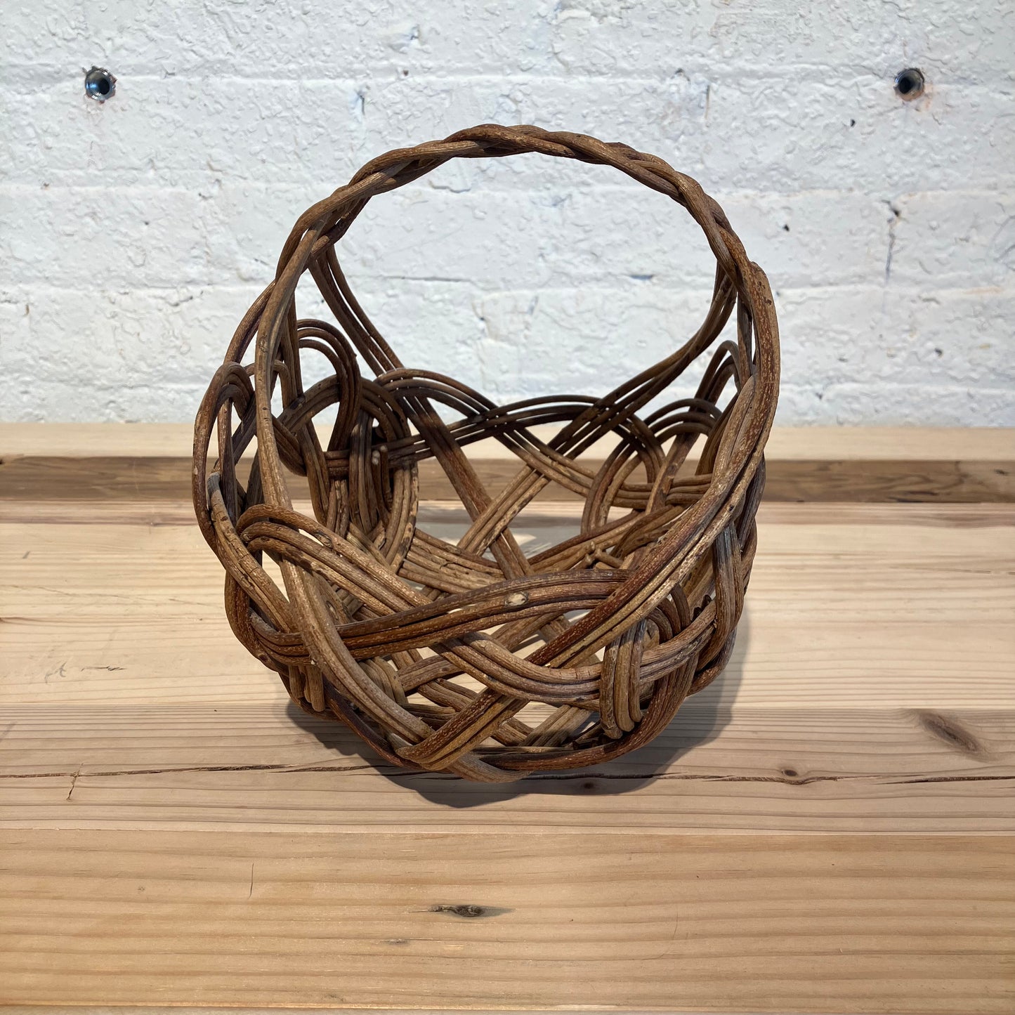 Moe Watanabe Basket