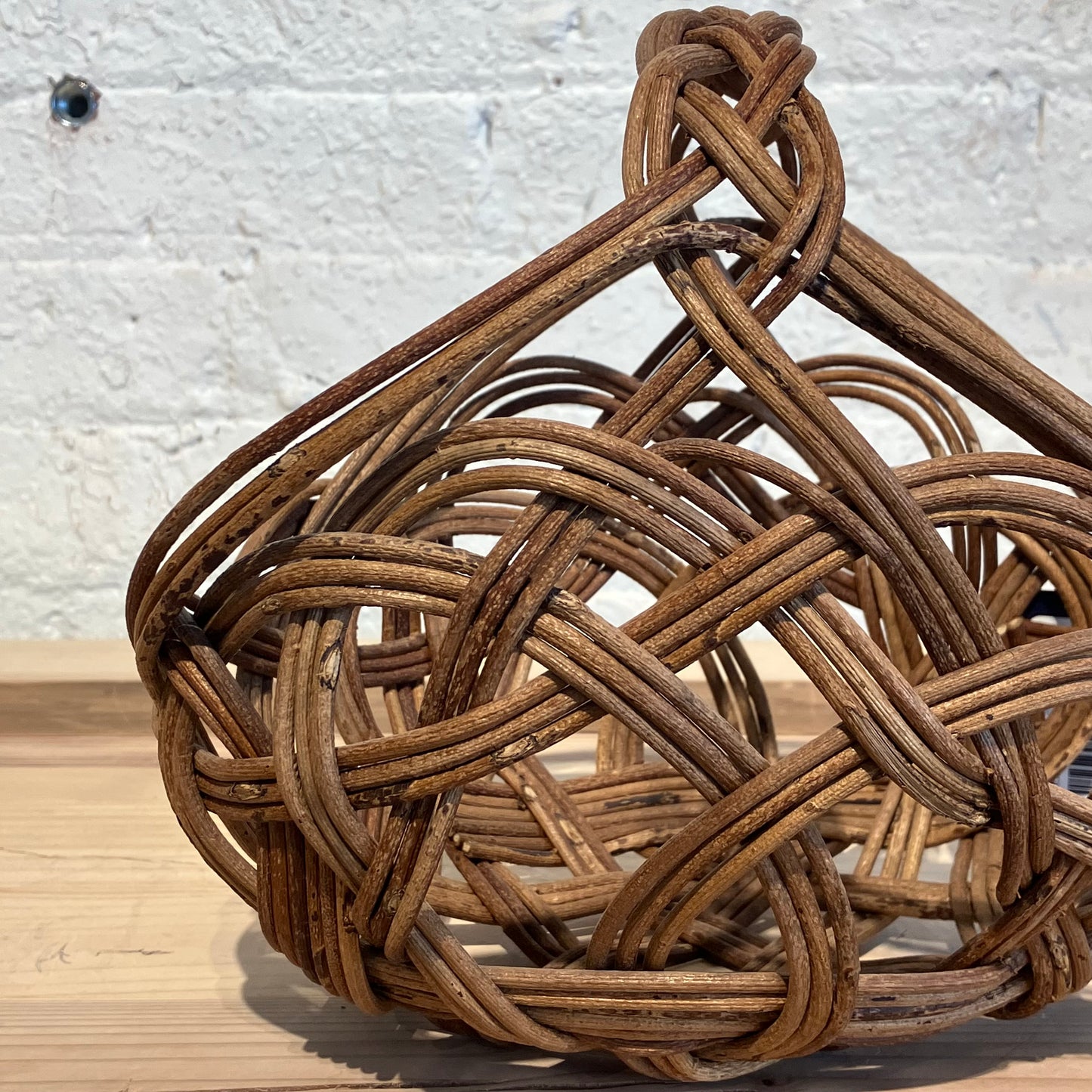Moe Watanabe Basket