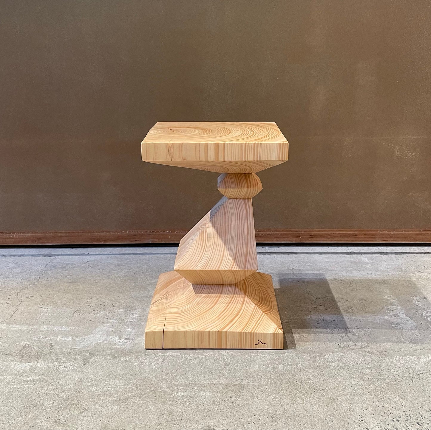 jin stool