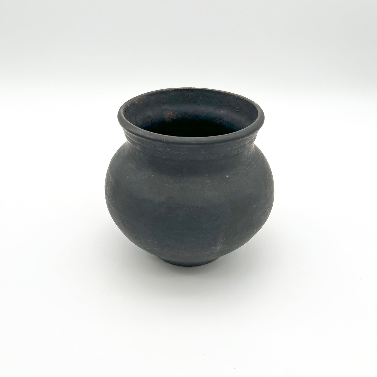 Flower Vase B_Ono Tai