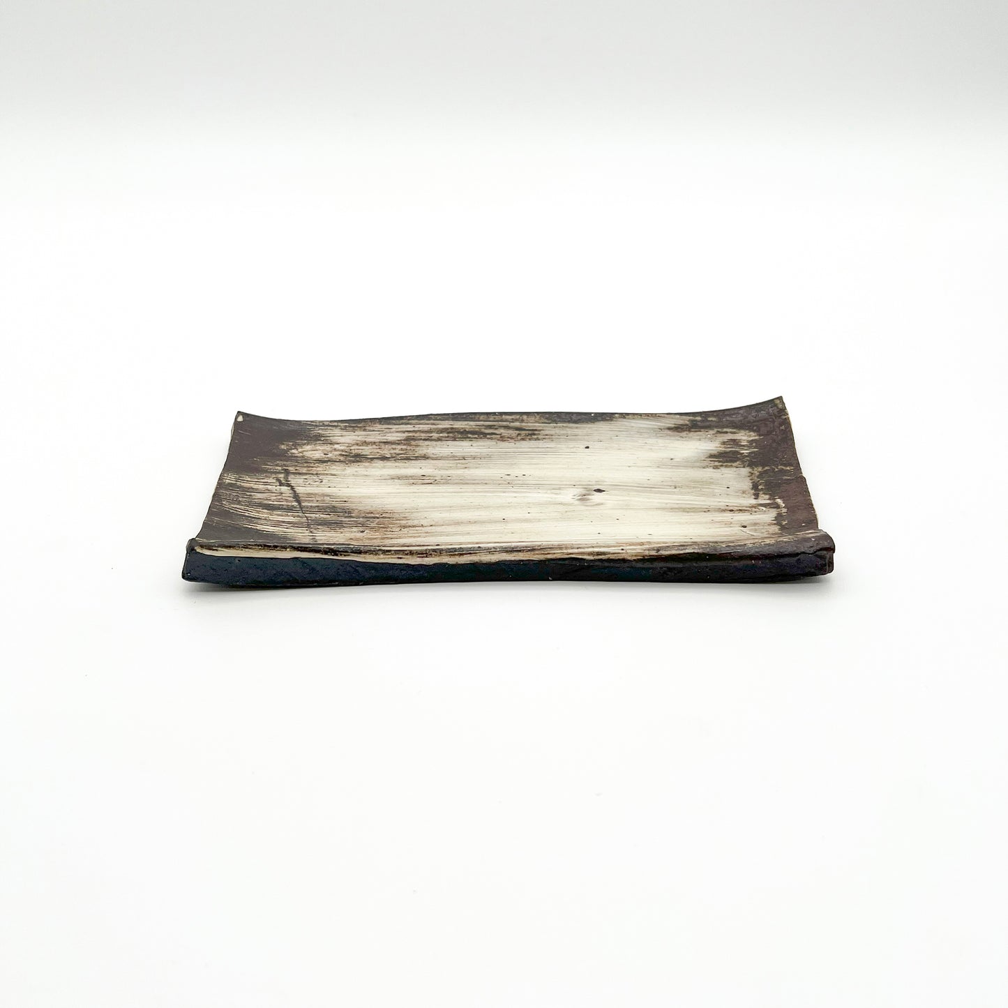 Blushed Flat Plate_Ryutaro Yamada