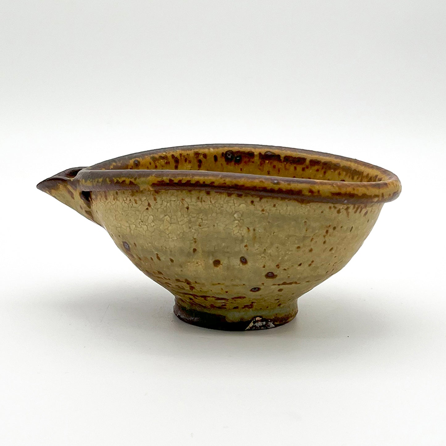 White Glazed Spouted Bowl_Ryutaro Yamada