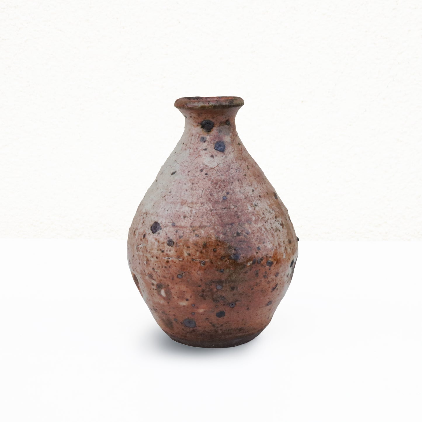 Ryuichi Haga33 White Makeup Sake Bottle