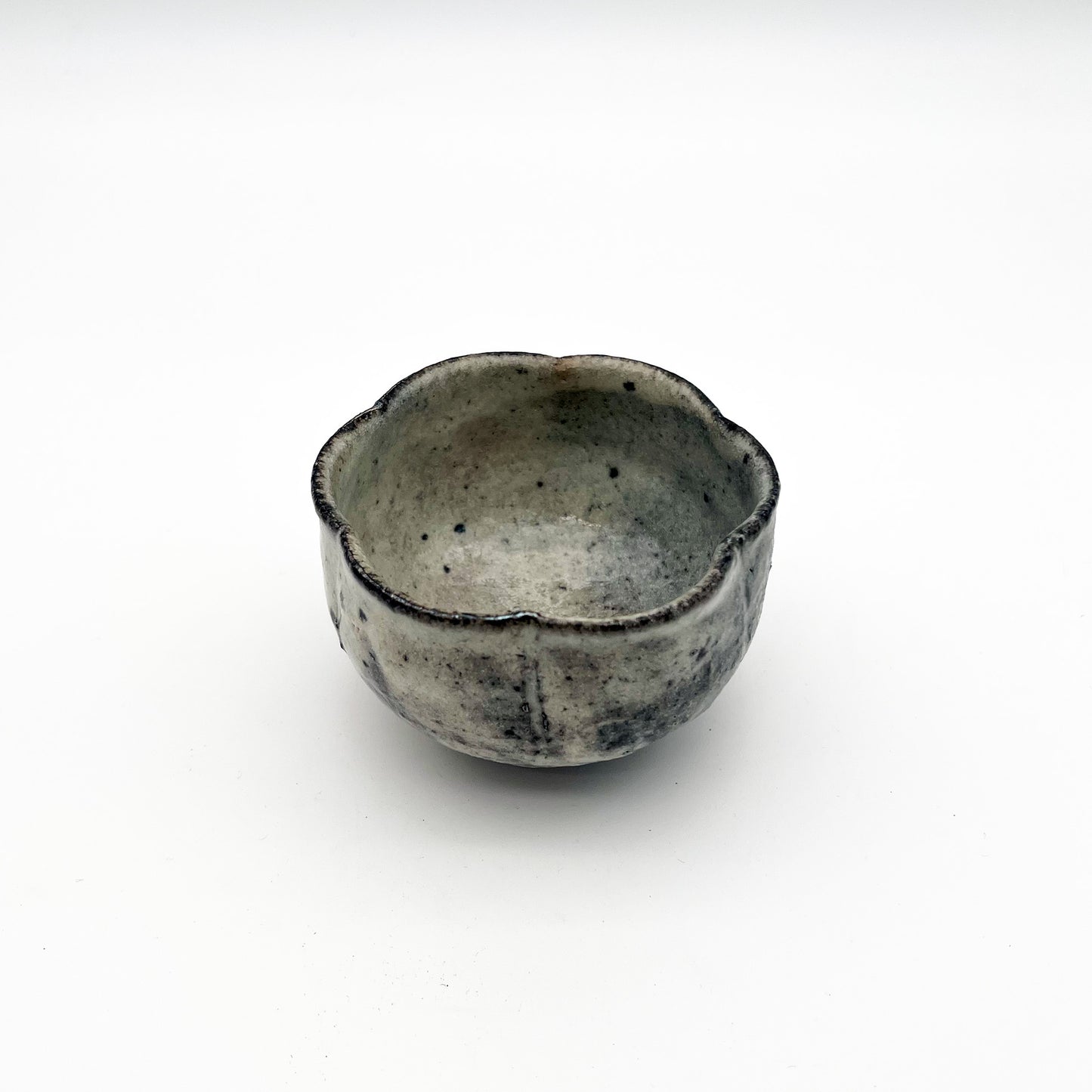 BOWL White Glaze Rimmed Flower Bowl N4