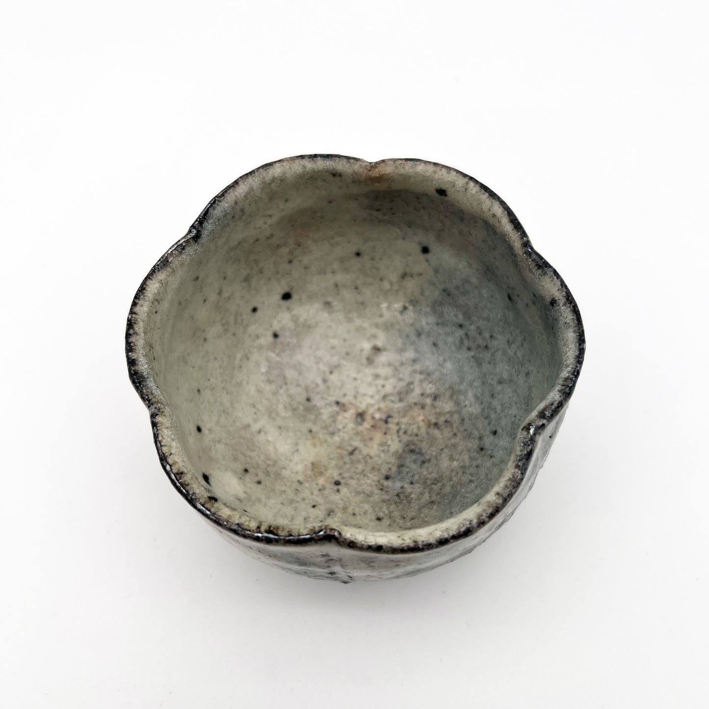 BOWL White Glaze Rimmed Flower Bowl N4