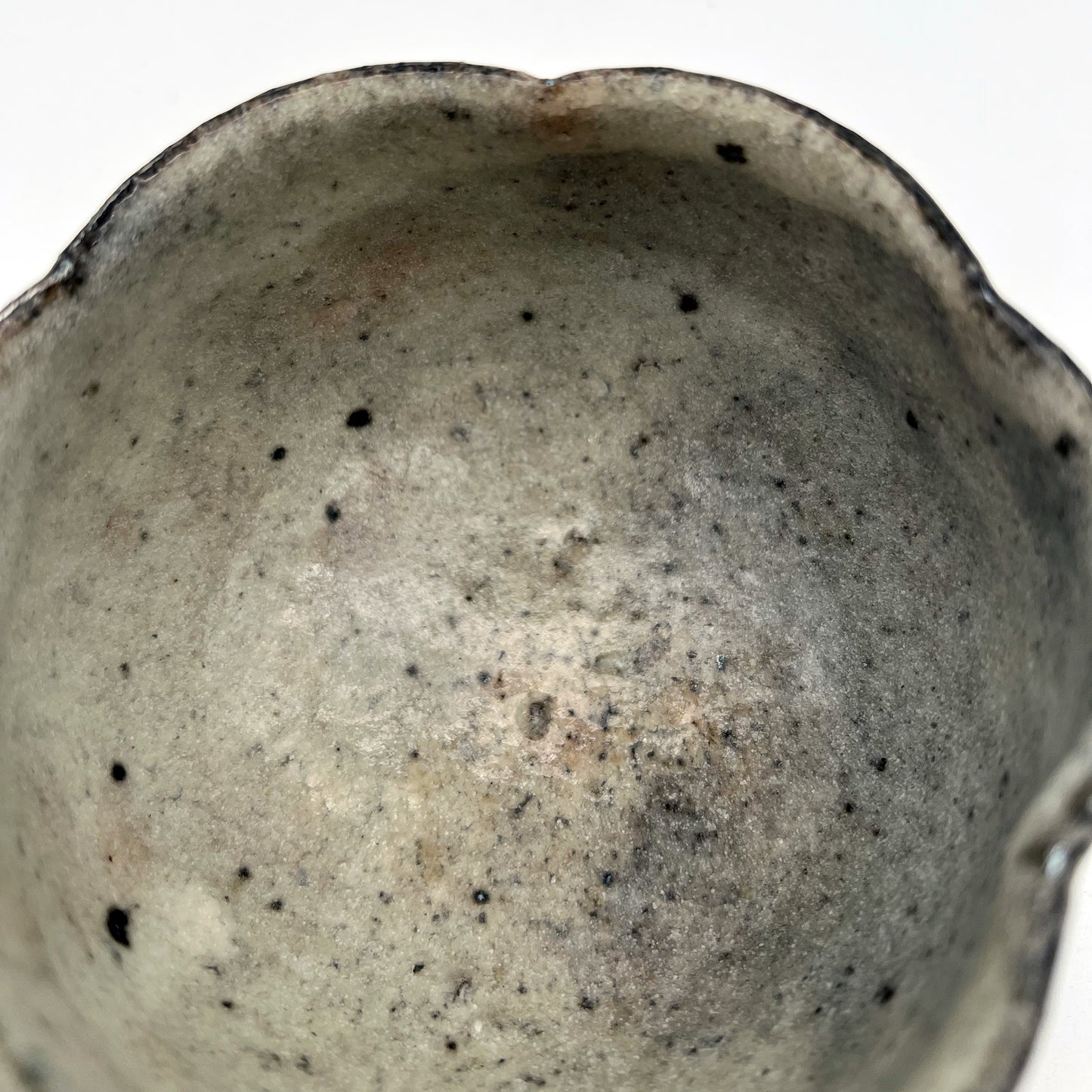 BOWL White Glaze Rimmed Flower Bowl N4