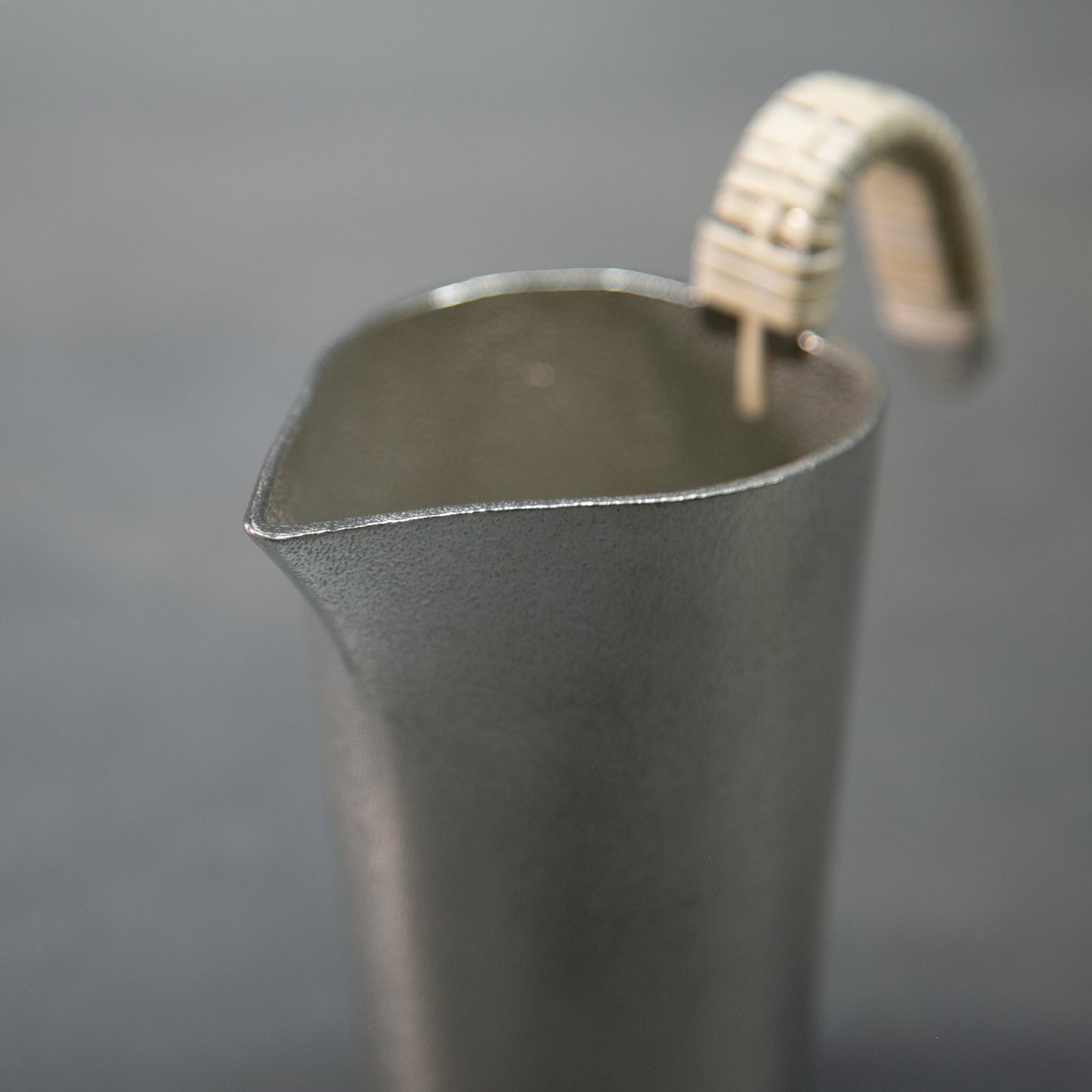 Set of 3_Sake jug and flat cup chirori