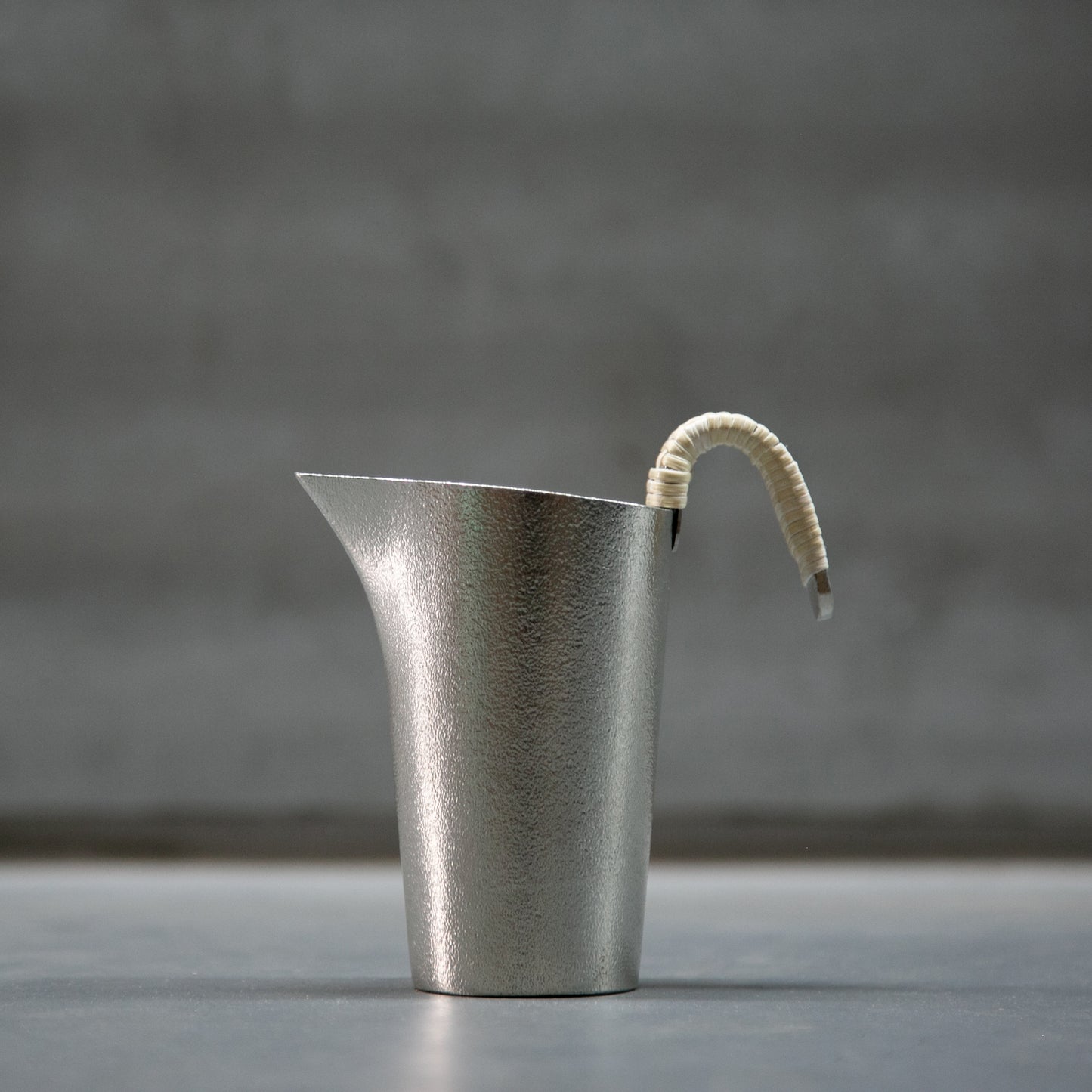 Set of 3_Sake jug and flat cup chirori