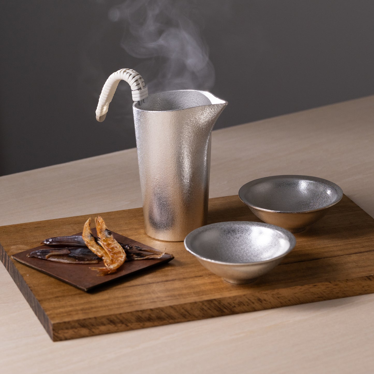 Set of 3_Sake jug and flat cup chirori