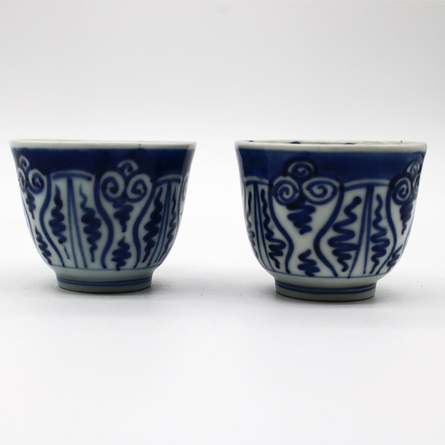ANTIQUES Tea Cup 55F