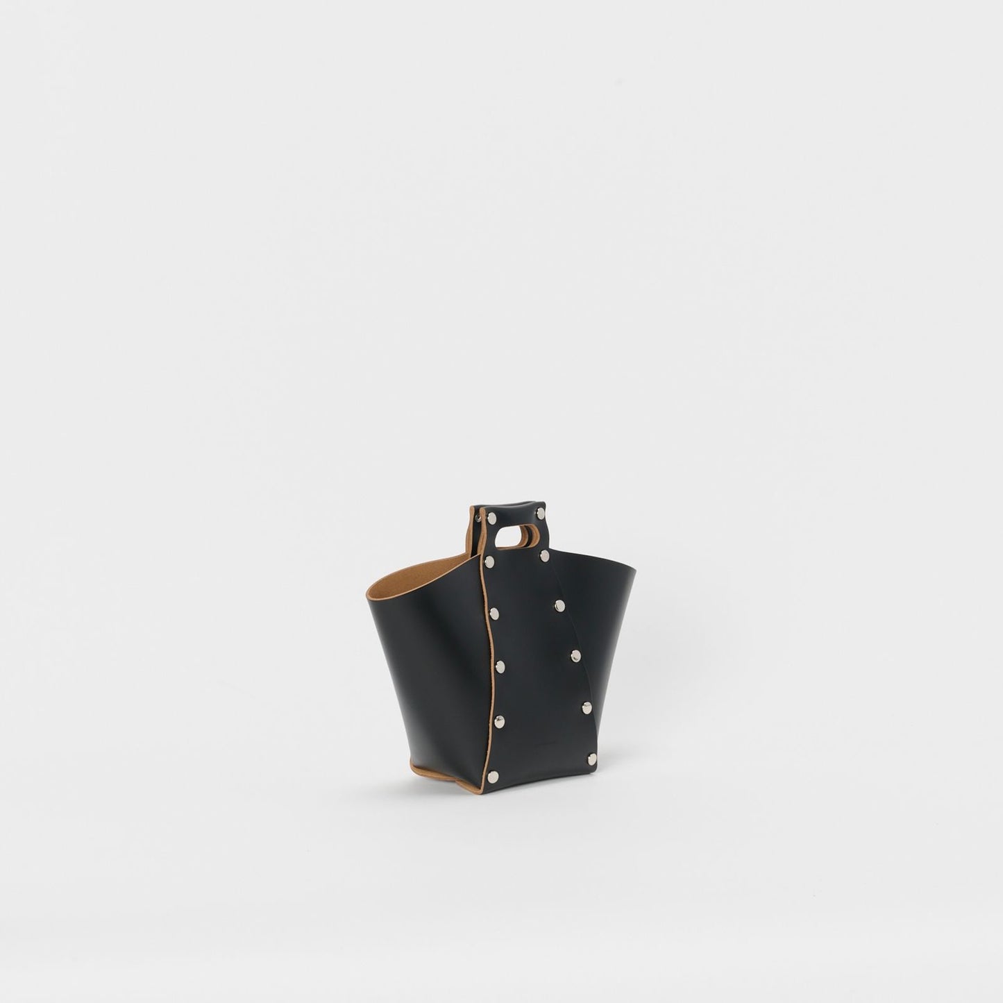assemble pyramid bag S BK