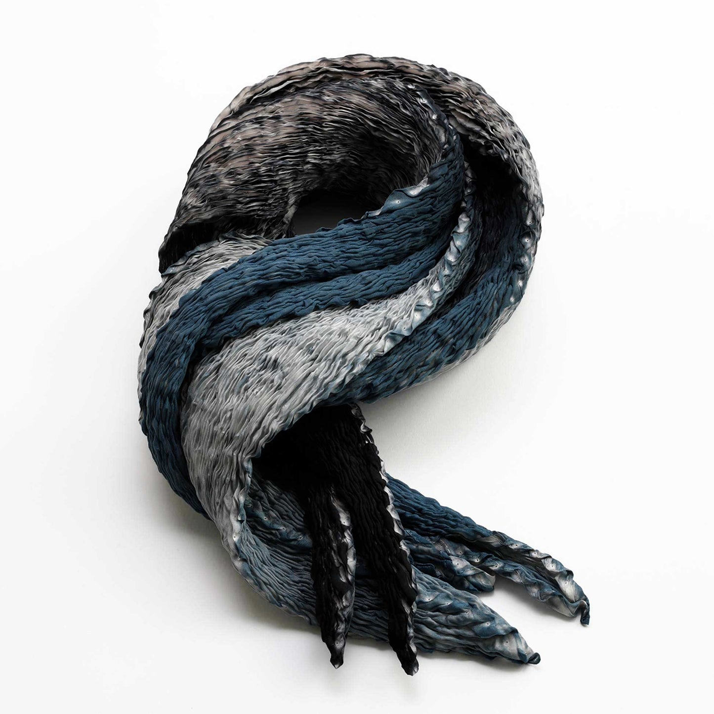 Shibori ShawlNuishimeGradation BL×BK