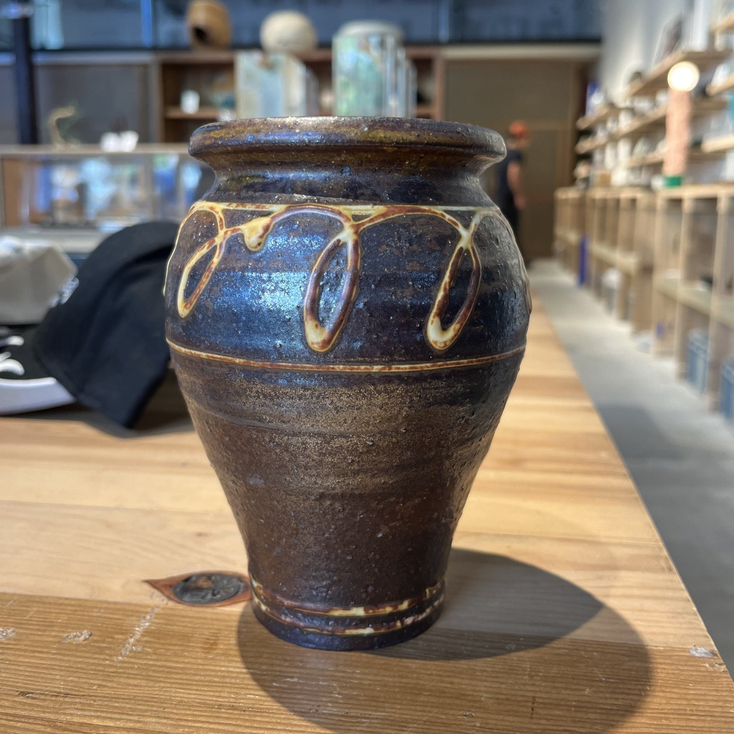 Y215_YOJI YAMADA_FLOWER VASE SLIP
