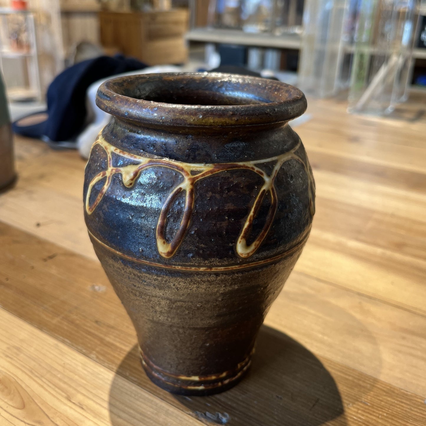 Y215_YOJI YAMADA_FLOWER VASE SLIP