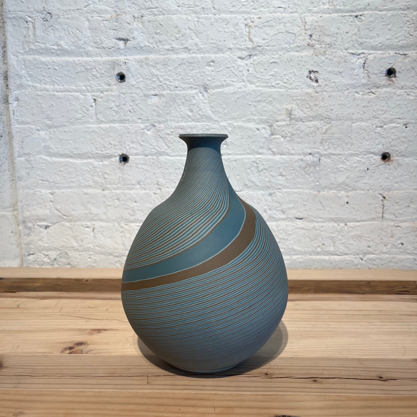 Kutani ware, marbleized flower base1