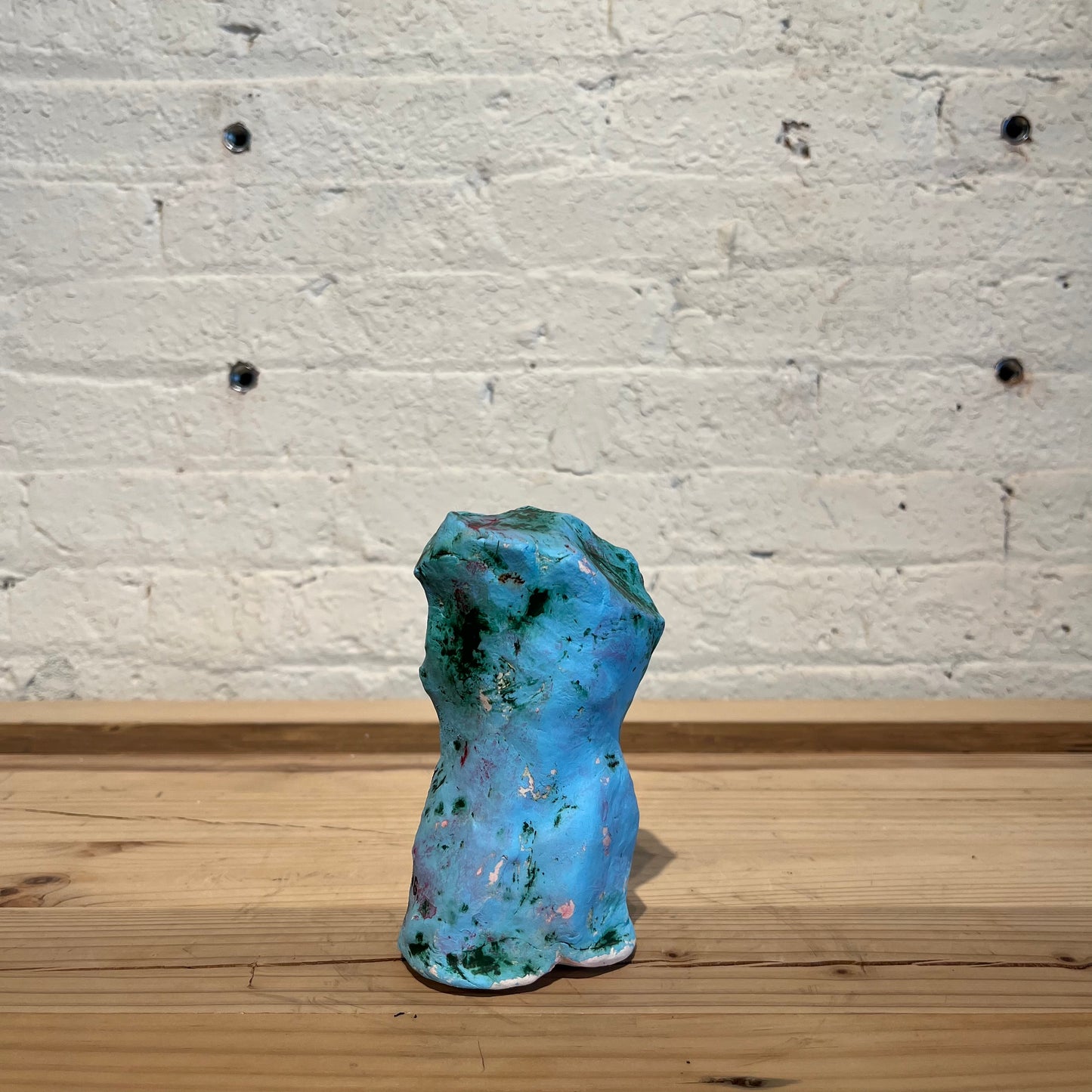 My message statue3
