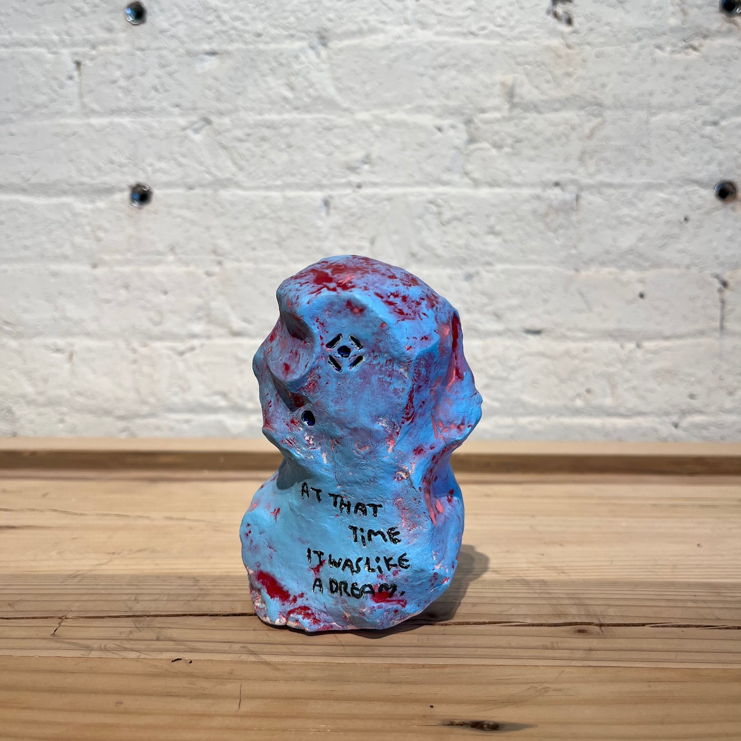My message statue1
