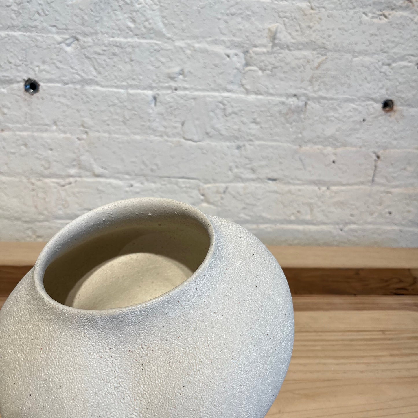 Shiho Hayashi Vase 2 White