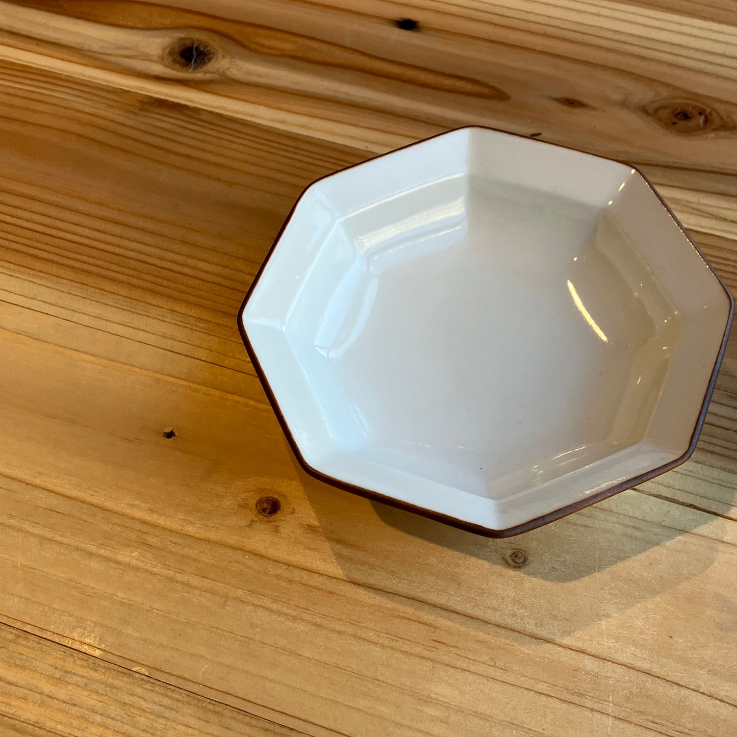 Hakkaku Plate