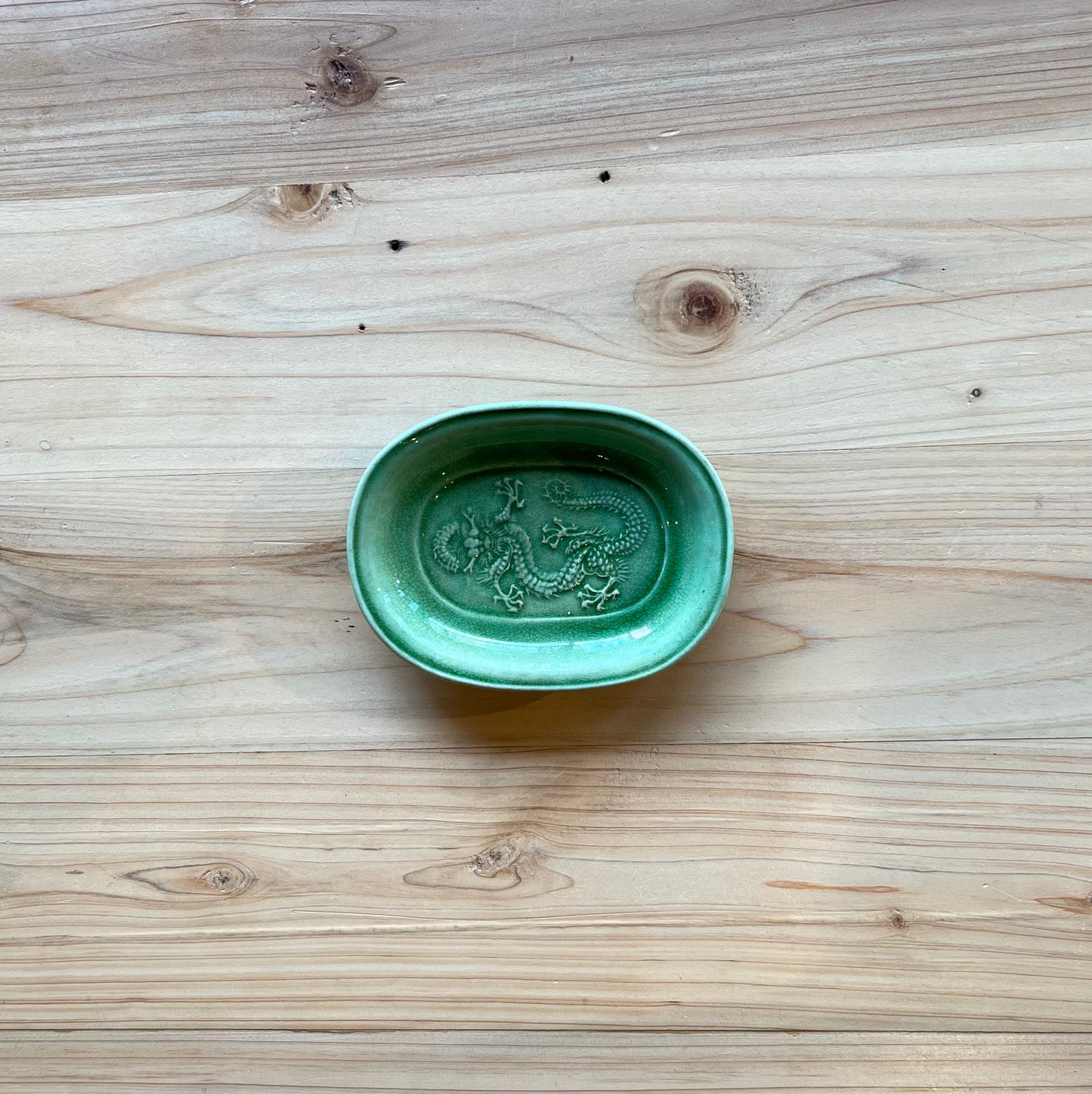 Small sqare plate YG Edo period (1603-1868) 27