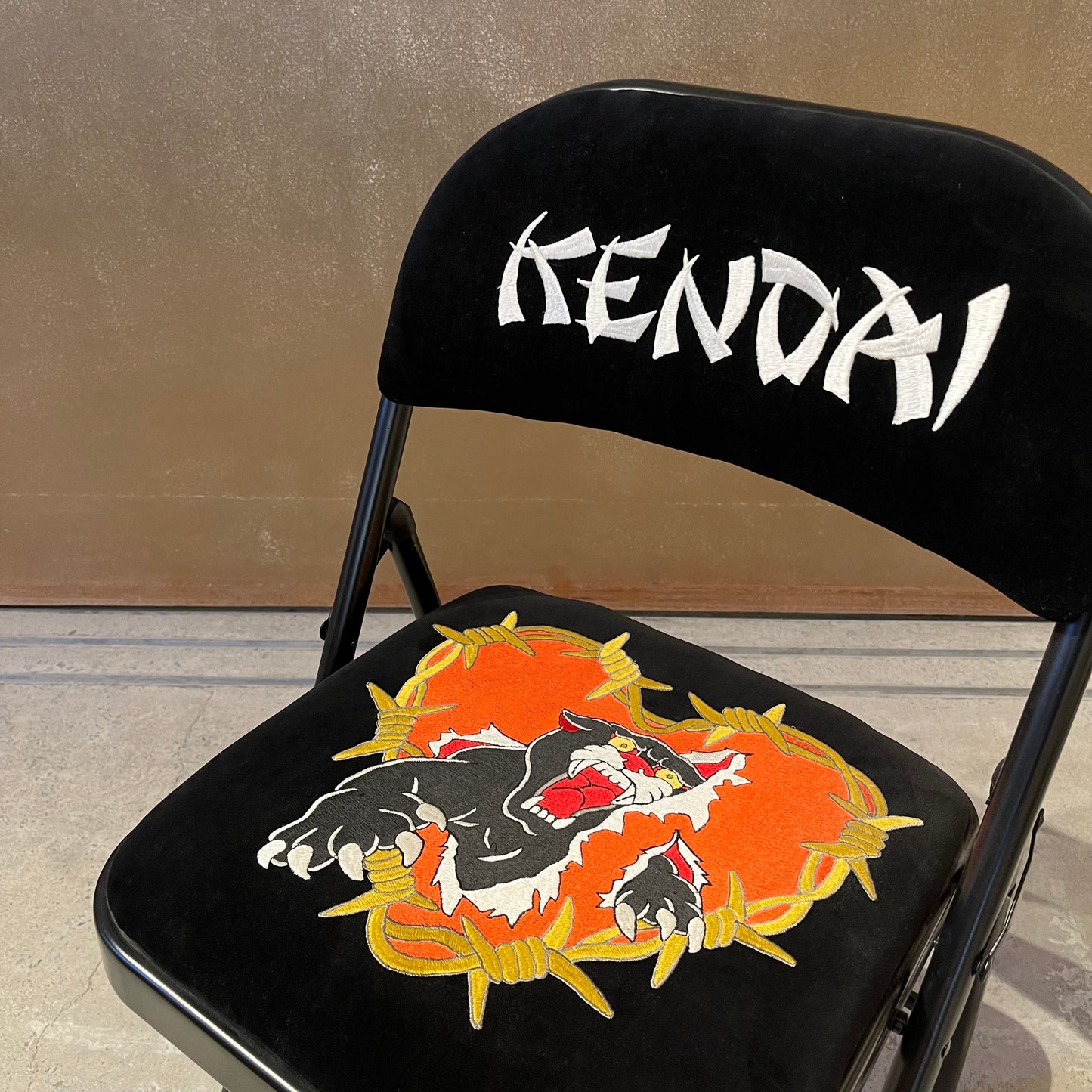 KENDAI Embroidery Chair Black