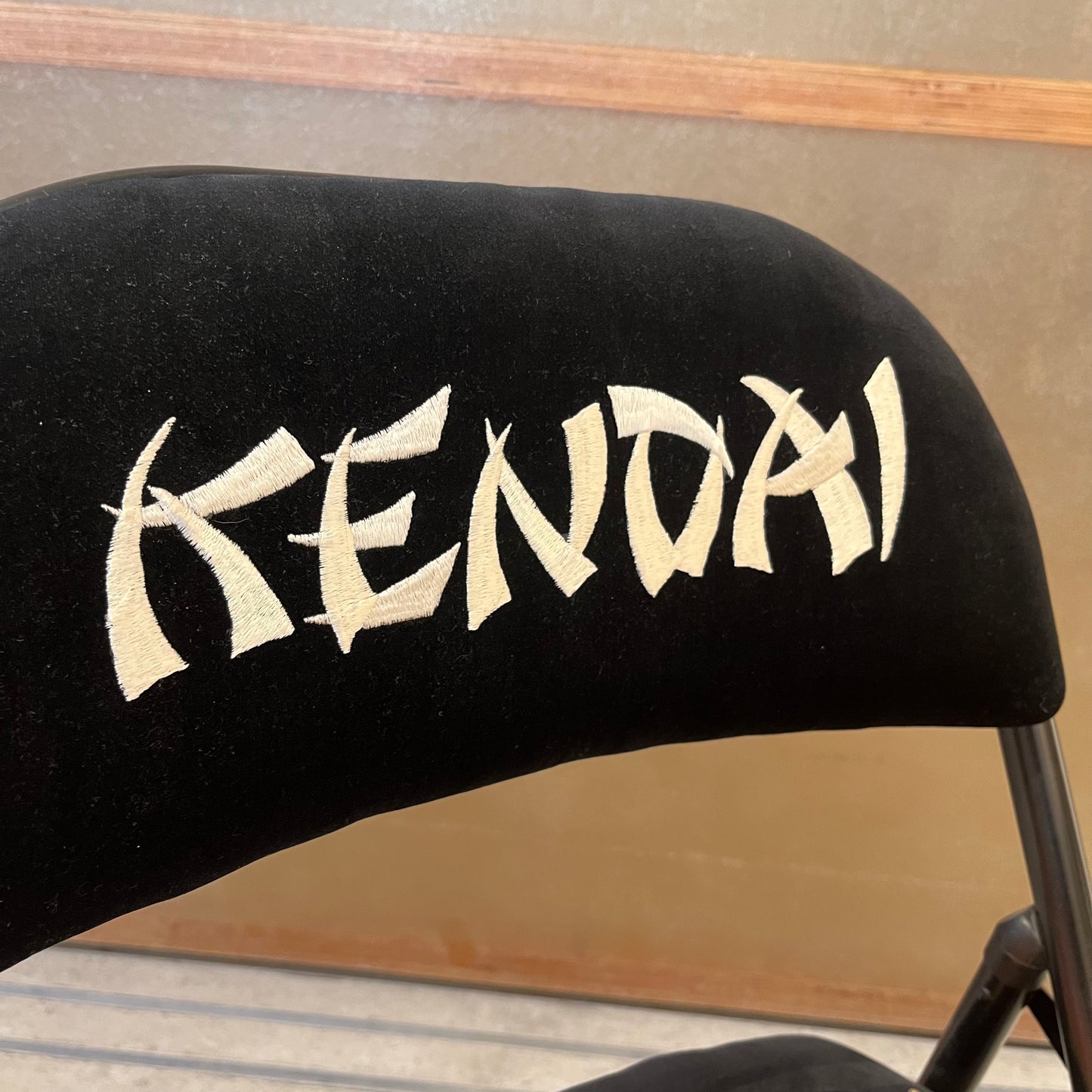 KENDAI Embroidery Chair Black