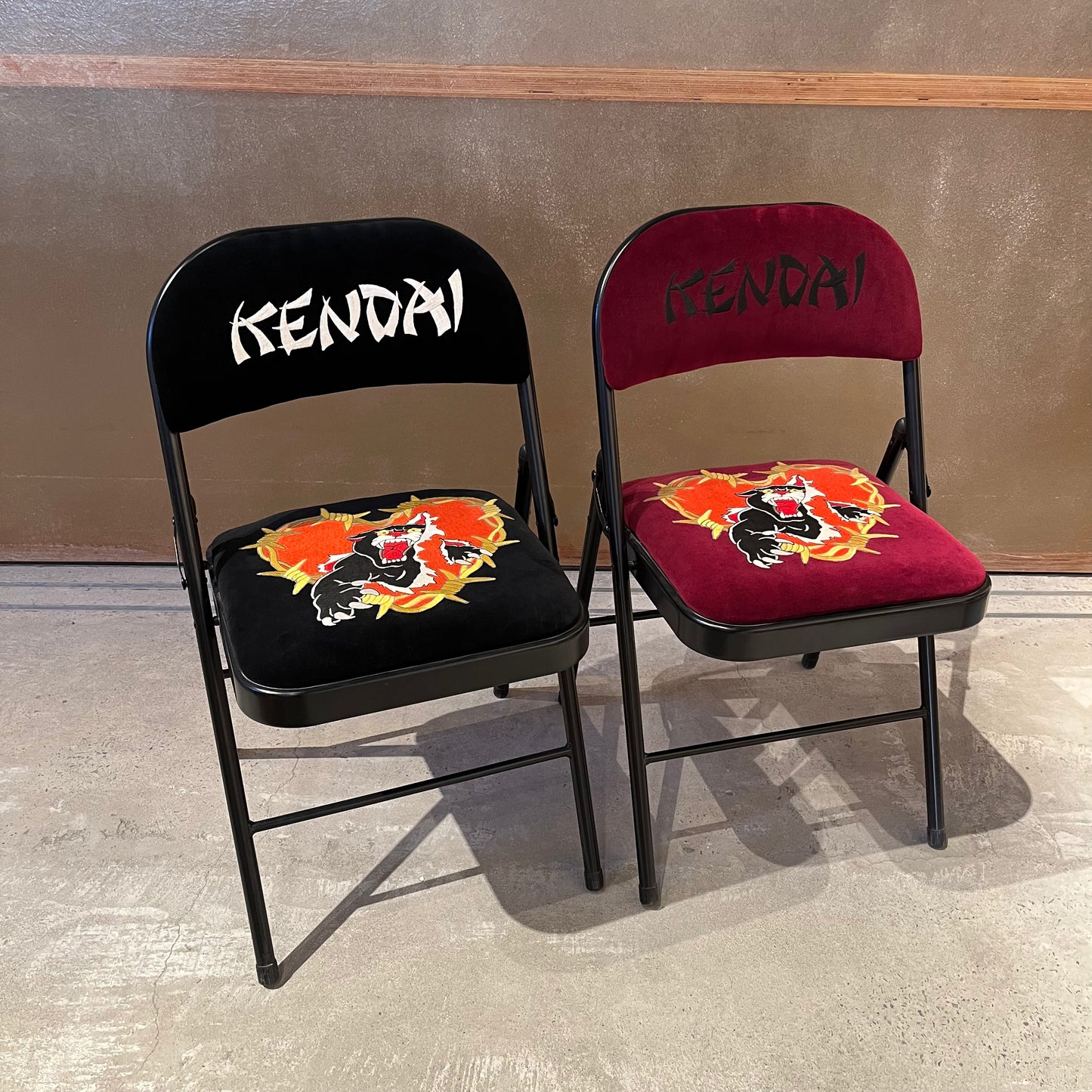 KENDAI Embroidery Chair Black