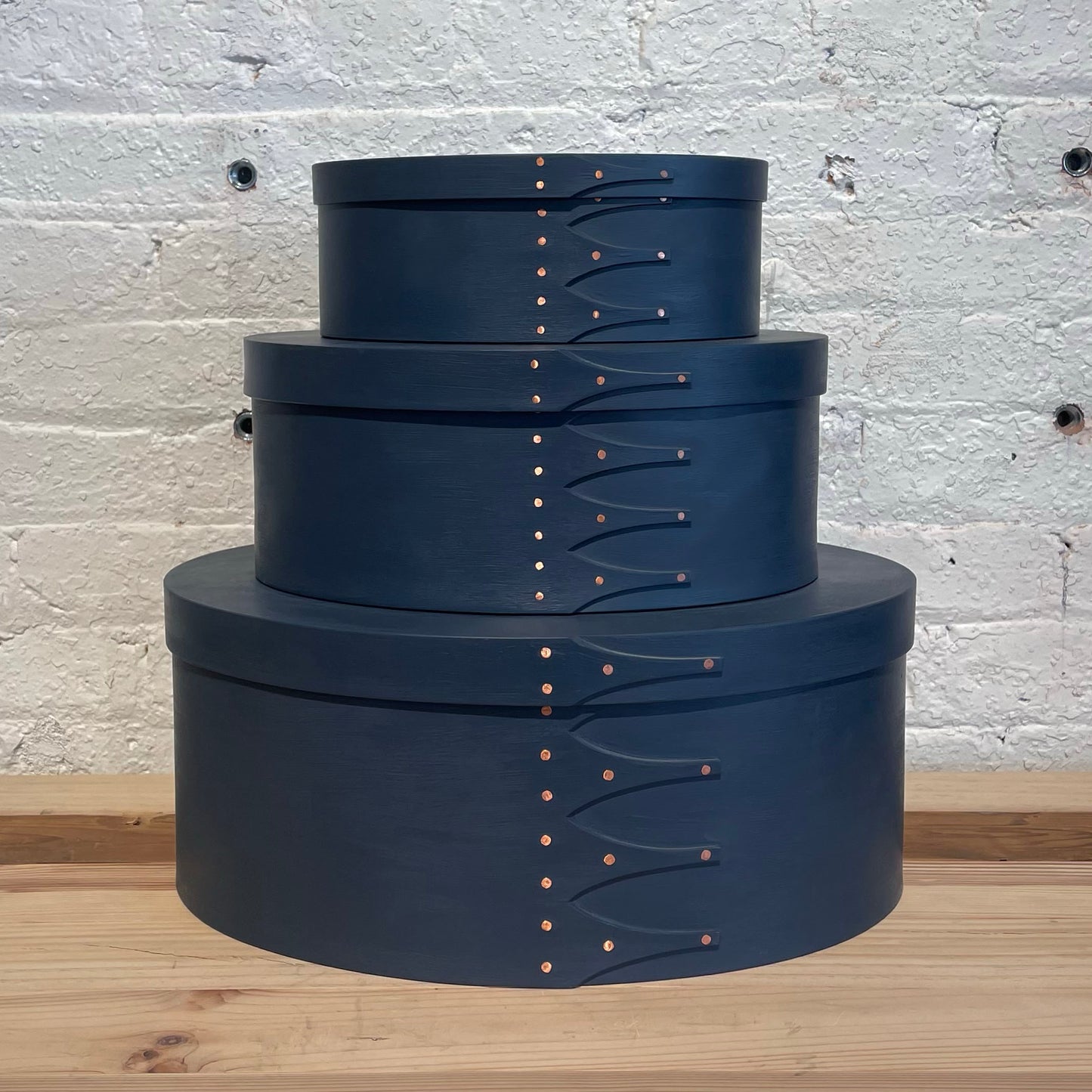 OVAL BOX navy #8