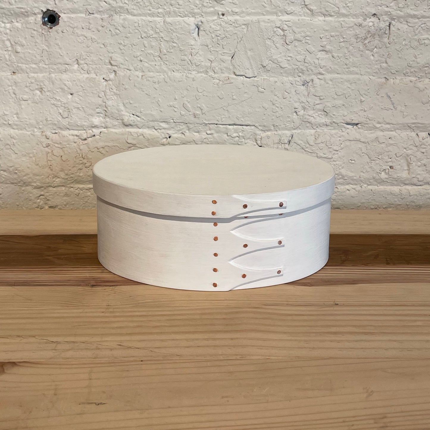 OVAL BOX milkpaint white #4