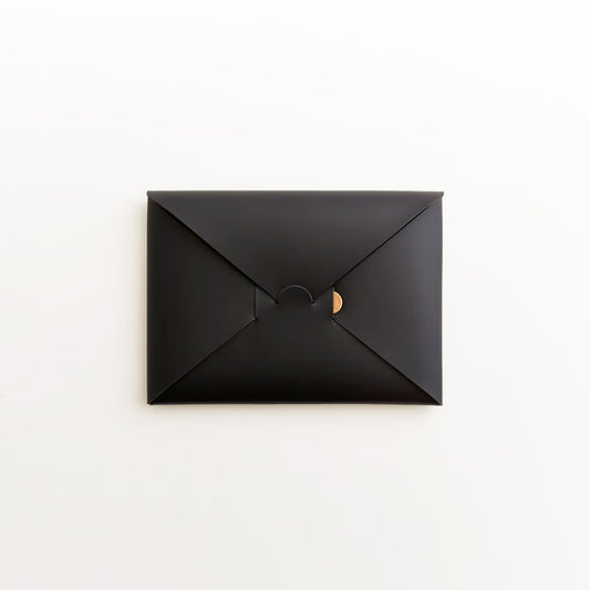 SEAMLESS CLUTCH BAG-M BLACK