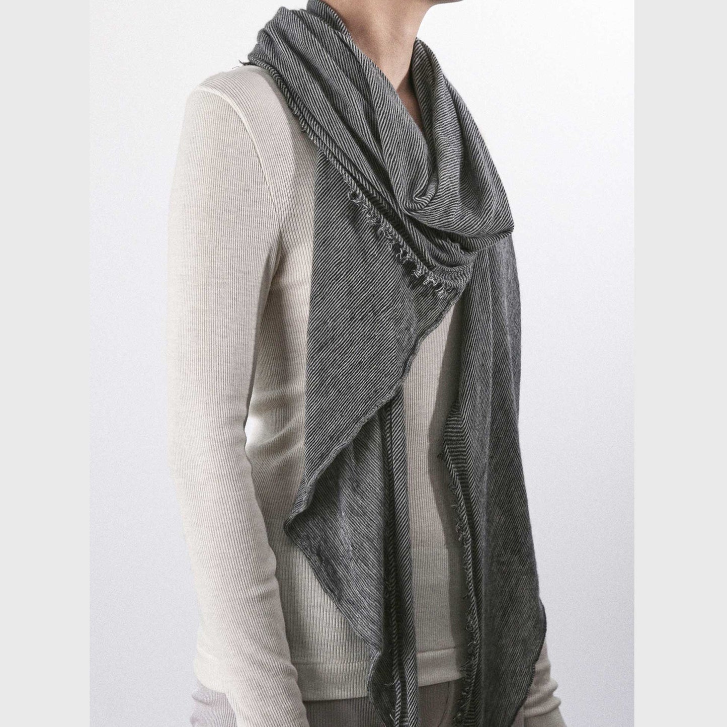 G-01 LOVE Charcoal x Milk