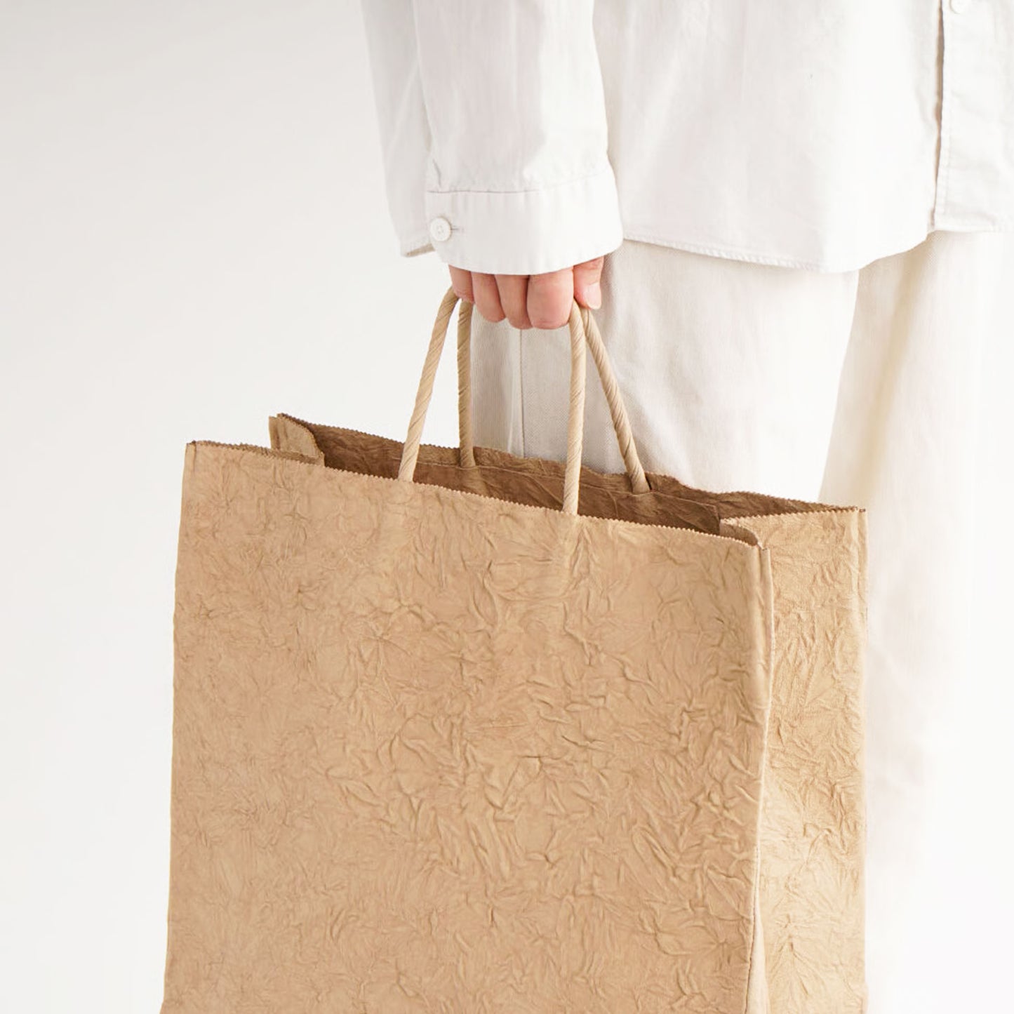 PAPER TOTE BAG  L L.BROWN