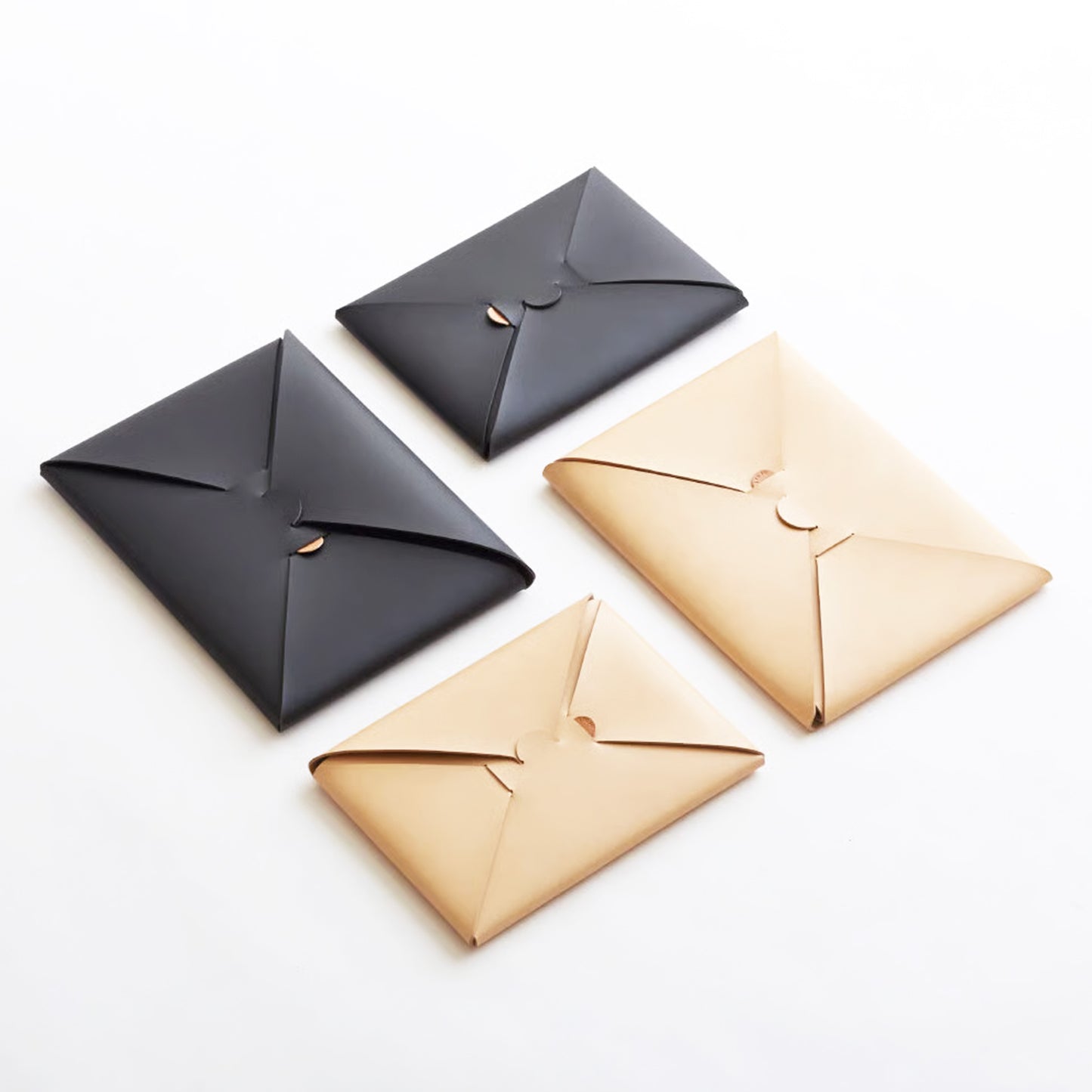 SEAMLESS CLUTCH BAG-M BLACK