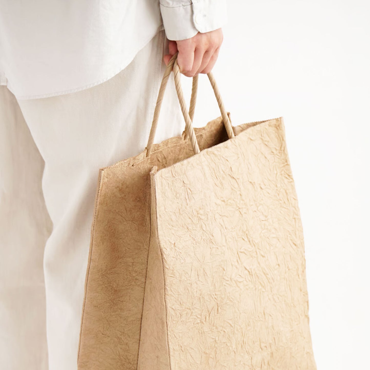 PAPER TOTE BAG  L L.BROWN